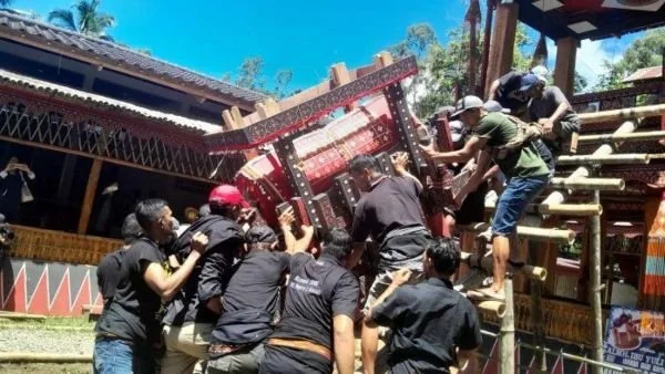 Suasana Rambu Solo di Suku Toraja (Dok: Ist).