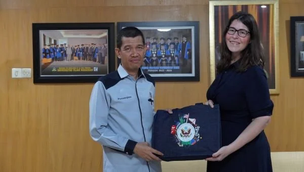 Unifa dan Konsulat Jenderal Amerika sepakat membuat kerjasama peningkatan kemampuan SDM berbahasa inggris (Dok : ist).