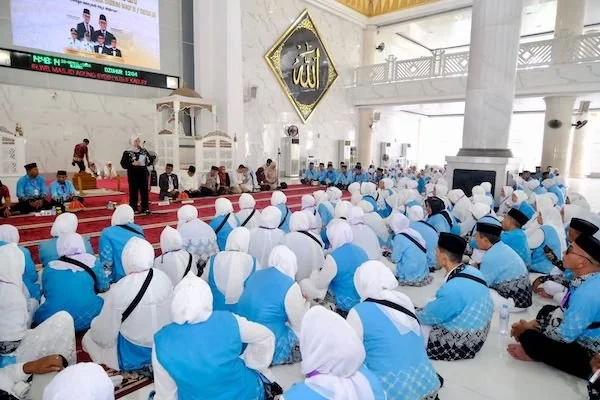 Suasana Pemberangkatan JCH Kloter Pertama Kabupaten Gowa, (Dok: Ist).