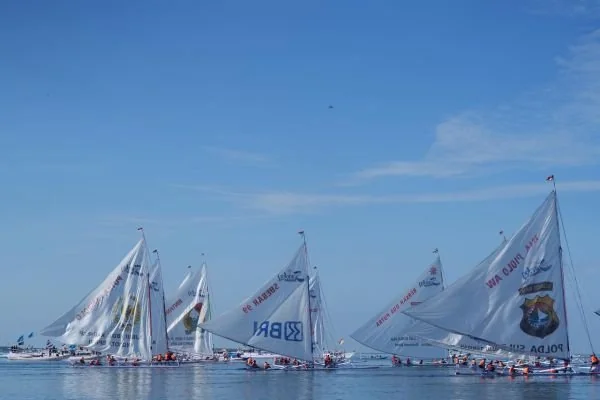 Perahu Layar Tradisional Sulbar meriahkan Sandeq Silumba 2025 (Dok : Ist).