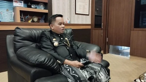 Pj. Bupati, Junaedi Bakri (Foto: ullah/KM)