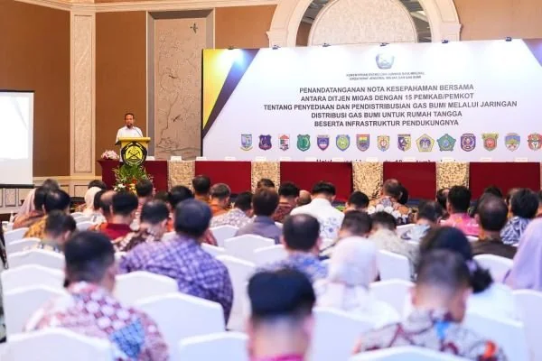 Gubernur Sulsel Andi Sudirman Sulaiman saat menghadiri penandatanganan nota kesepahaman dengan Ditjen Migas Kementerian ESDM (Dok: Ist)