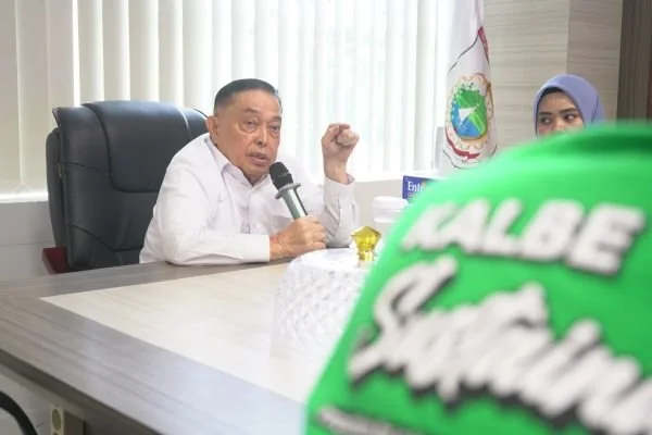 Wagub Sulbar saat menggelar pertemuan dengan PT Kalbe Farma (Dok : Ist).