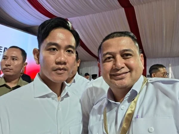 Wali Kota Makassar, Munafri Arifuddin bersama Wakil Presiden RI, Gibran Rakabuming Raka (Dok : Ist).