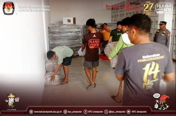 3.515 Picis Sampul Surat Suara saat tiba di KPU Jeneponto. (Foto/ist).