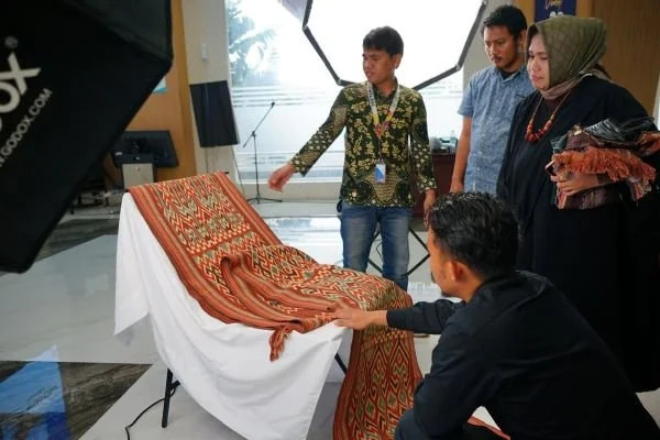 PT Pertamina Patra Niaga Regional Sulawesi menggelar pelatihan bertema Upskilling Product Photography (Dok : Ist).