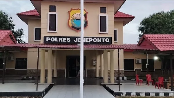 Kantor Mapolres Jeneponto. (Foto/ullah).