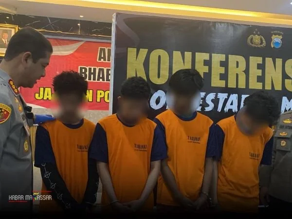 Kapolrestabes Makassar, Kombe Pol Arya Perdana saat interogasi pelaku pembusuran (Dok: Atri KabarMakassar).