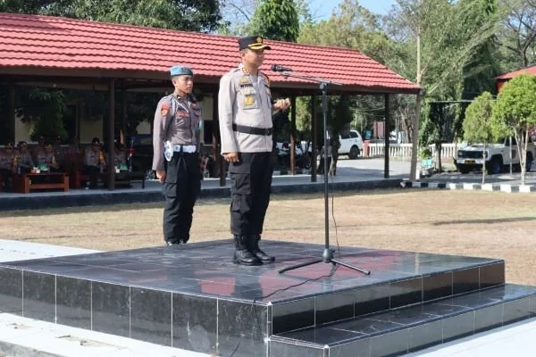 Kapolres Jeneponto, AKBP Widi Setiawan saat memimpin apel gelar Pasukan Operasi Pallawa Tahun 2024 di Halaman Mapolres Jeneponto (Dok : Ist).