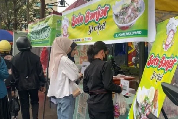 Salah satu UMKM di Jalan Boulevard (Dok : Atri KabarMakassar).