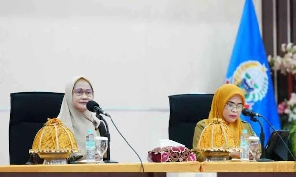 Pj Ketua TP PKK Sulsel, Ninuk Triyanti Zudan dan Kepala DP3A-Dalduk KB Sulsel, Andi Mirna di Kantor Gubernur (Dok: IST)