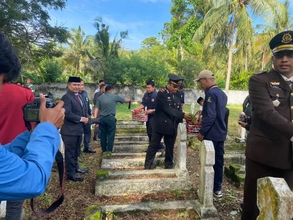 Upacara peringatan peristiwa Panyapuang di Polman (Dok : Ist).