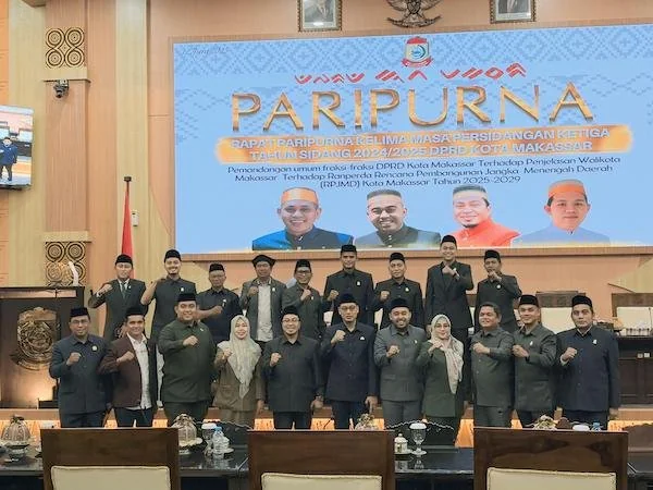 Paripurna Penyampaian Pandangan Fraksi, (Dok: Sinta KabarMakassar).