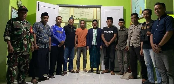 Musyawarah yang dilakukan oleh berbagai pihak di Tapalang Barat (Dok : Ist).