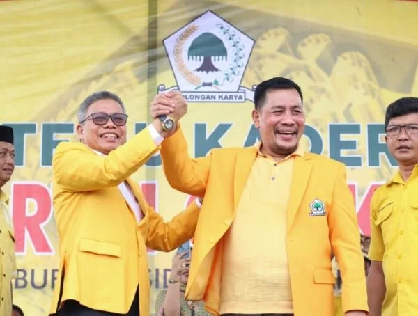 Ketua DPD Partai Golkar Sulsel, Taufan Pawe dan Haji Mashur bakal calon Bupati Sidrap 2024 (Dok : ist).