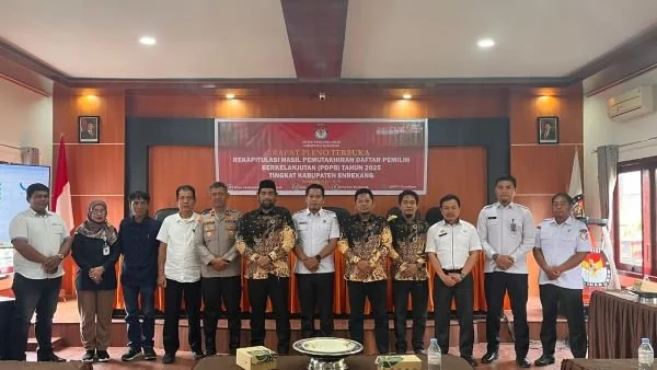 KPU Kab Enrekang Usai Melakukan Rapat Pleno Terbuka Terkait Pemutakhiran Data Pemilih Berkelanjutan (Dok : Ist).