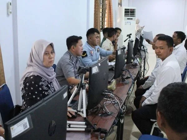 Peserta saat mengikuti Seleksi Kompetensi Dasar PPPK Kemenkumham Tahun Anggaran 2024 Tahap II (Dok : Ist).