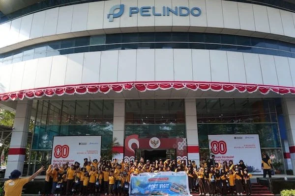 Pelindo Regional 4 ajak siswa SD kenali dunia maritim melalui Field Trip to Makassar Port (Dok: Ist)
