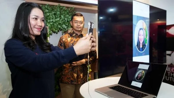 Penerapan liveness detection guna memastikan subjek yang hadir adalah individu yang benar-benar hidup, bukan foto, video, atau manipulasi digital (Dok: Ist)