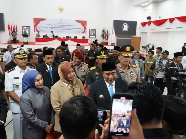 Kapolda Sulbar saat menghadiri penetapan Gubernur dan Wakil Gubernur terpilih (Dok : Ist).