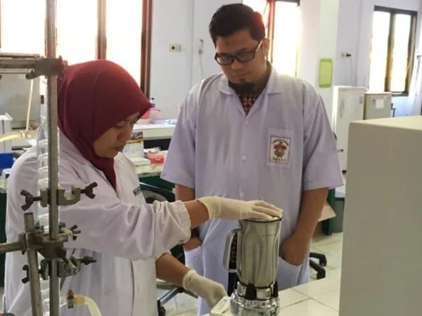 Peneliti, Fuad Husain Akbar dan Hasta Handayani Idrus (Dok : Ist).