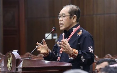 Hasbullah Thabrani selaku ahli pemohon menyampaikan keterangan pada sidang pengujian UU Pengembangan dan Penguatan Sektor Keuangan (Dok: Ist).