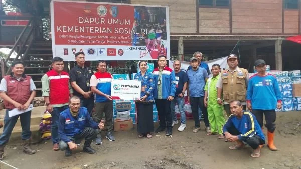 Pertamina Patra Niaga Regional Sulawesi menyalurkan bantuan kemanusiaan untuk korban longsor di Tana Toraja.