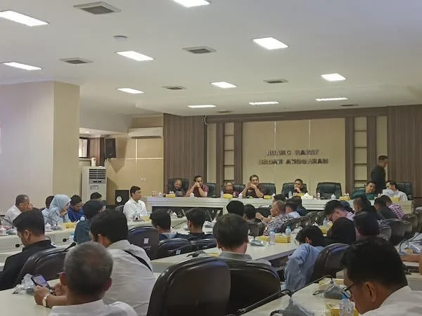 RDP Proyek Pembangunan GOR di Mal MPP di Komisi C, (Dok: Sinta KabarMakassar).