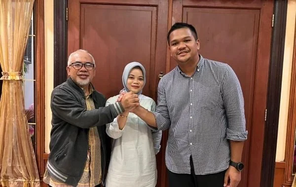 Pasangan UJI - SAH saat memperkenalkan A. Fachdiar Azizah sebagai juru bicara (jubir) pasangan UJI - SAH di Pilkada serentak 2024 (Dok : Ist).