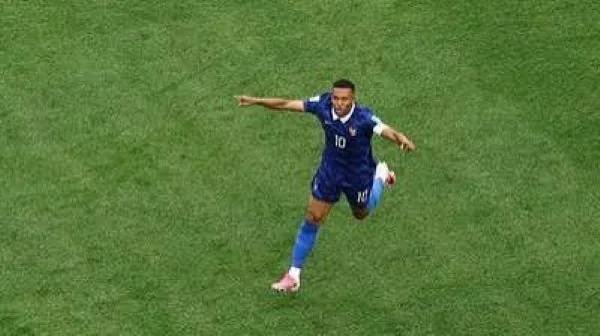 Selebrasi Mbappe Usai Mencetak Gol ke Gawang Irak (Dok: Ist)