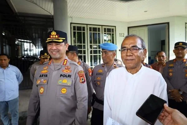 Kapolrestabes Makassar, Kombes Pol Arya Perdana saat pengamanan Hari Raya Isa Almasih (Dok:Ist)
