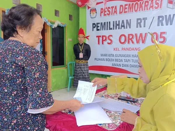 Suasana Pemilihan Ketua RT di Makassar (Dok: Sinta KabarMakassar).