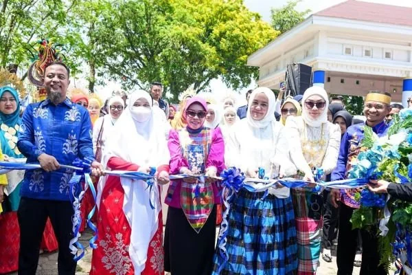 Pelepasan peserta Jambore PKK 2025 di Kabupaten Bone (Dok : ist).