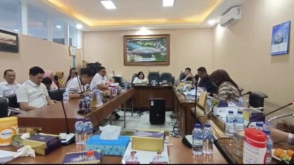 Rapat Pembahasan LKPJ Gubernur Sulsel 2025 (Dok: Kabar 
Makassar).