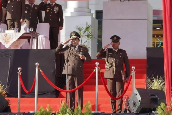 Kepala Kejati Sulsel, Agus Salim saat memimpin upacara HUT Kejati RI ke 79 di Kantor Kejati Sulsel (Dok: Ist)