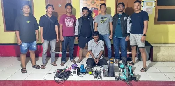Pelaku beserta barang bukti yang berhasil diamankan Resmob Polresta Mamuju. Dok. Ist