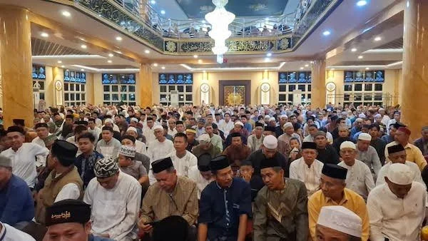 Kondisi terakhir para Jamaah saat membubarkan diri dalam acara Tablig Akbar Masjid Agung Jeneponto. (Ist).