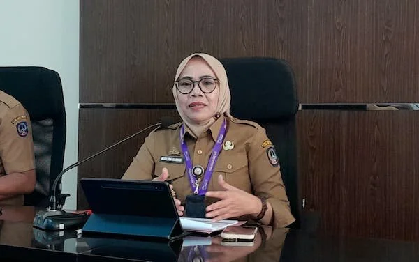 Kepala Dinas Peternakan dan Kesehatan Hewan Provinsi Sulawesi Selatan, Nurlina Saking di Kantor Disnakeswan Sulsel (Dok: Nofi KabarMakassar)
