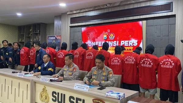 konferensi pers penetapan tersangka kerusuhan di Makassar (Dok: Atri KabarMakassar)