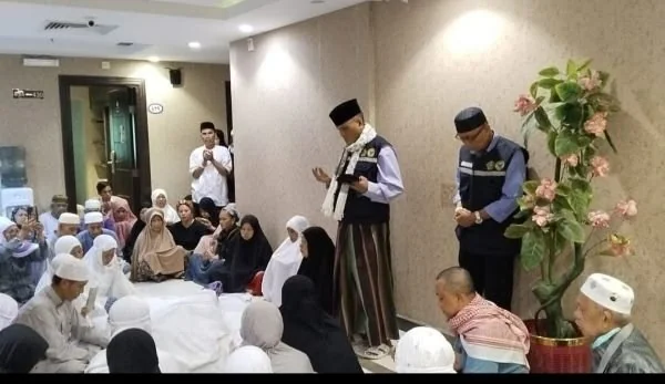 Prosesi doa sebelum pemakaman almarhum (Dok : Ist).