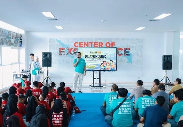 Pelindo Regional 4 melalui program Tanggung Jawab Sosial dan Lingkungan menyelenggarakan kegiatan edukatif bertajuk Port Is Not Playground: Program Edukasi Lalu Lintas 2025 (Dok: Ist)