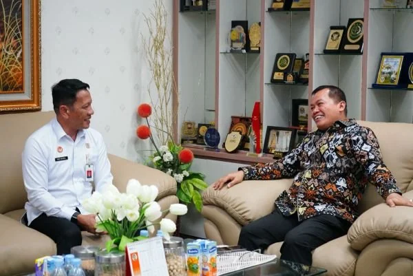 Kepala Kantor Wilayah Kementerian Hukum Sulawesi Selatan (Kanwil Kemenkum Sulsel), Andi Basmal, melakukan kunjungan silaturahmi ke Fakultas Hukum Universitas Hasanuddin (Dok : ist).