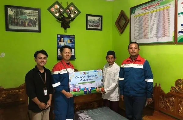 Pertamina Patra Niaga Regional Sulawesi melalui Integrated Terminal Kendari melaksanakan kegiatan Santunan Ramadan Anak Yatim di Panti Asuhan Sultan Al-Amin. (Dok: Ist)