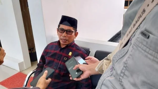 Anggota DPRD Kota Makassar, juga Sekertaris Hanura Makassar Muchlis Misbah, (Dok: Sinta KabarMakassar).