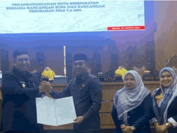 Pemerintah Kabupaten (Pemkab) Maros bersama DPRD telah mencapai kesepakatan penting mengenai rancangan Kebijakan Umum Perubahan Anggaran (KUPA) dan Perubahan Prioritas Plafon Anggaran Sementara (Dok : Ist).