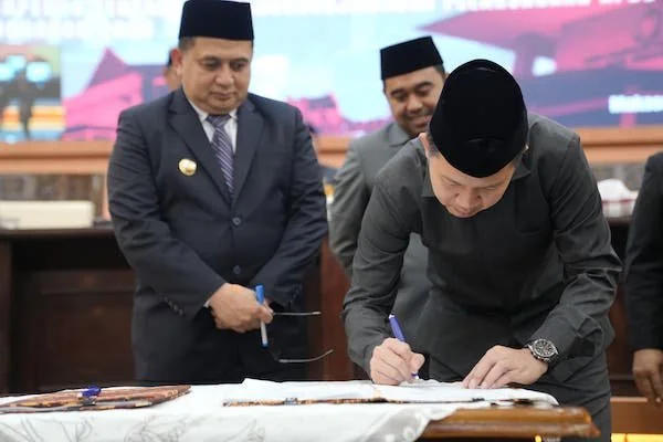 Penandatanganan RPJMD Kota Makassar Tahun 2025–2029, (Dok: Sinta KabarMakassar).
