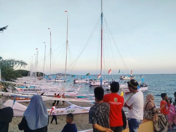 Perahu Sandeq di Polman yang akan mengikuti Lomba Sandeq Silumba 2025(dok:ist)
