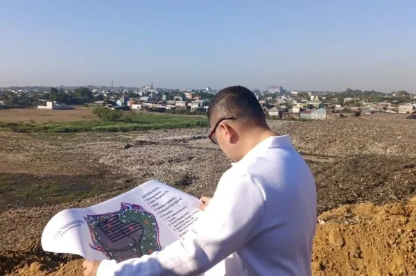 Wali Kota Makassar Munafri Arifuddin saat Meninjau Proses TPA Antang Menuju Sanitary Landfill (Dok: Sinta KabarMakassar).