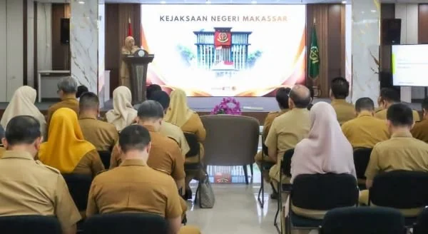Wakil Wali Kota Makassar, Aliyah Mustika Ilham saat Menghadiri Rapat Forum Kepatuhan Program Jaminan Sosial Ketenagakerjaan, (Dok: Ist).