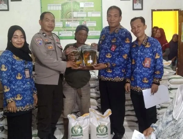 Kelurahan Pappa Takalar Salurkan 334 Paket Bantuan untuk Warga Kurang Mampu. (Dok: Ist)